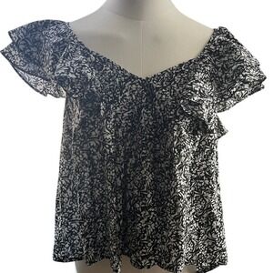 Universal Thread Floral Ruffle Blouse Black White Small Short‎ Sleeve Boho Top